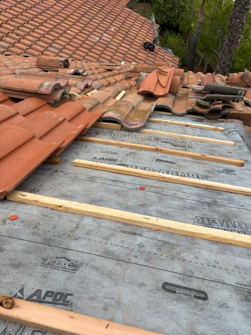 Project Expert Clay Tile Roofing Services Deliver Precision image